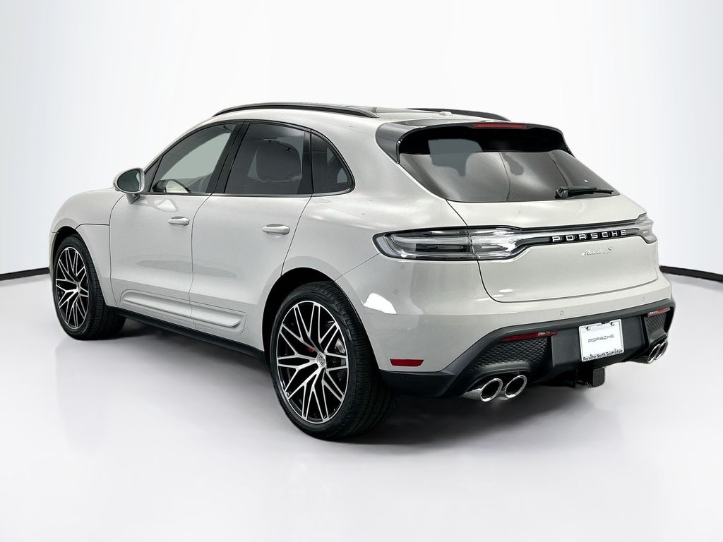 Thumbnail: 2026 Porsche Macan - 3