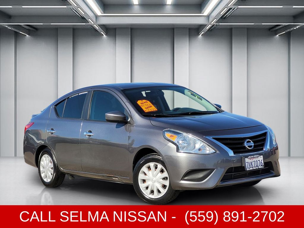 Gray (Gun Metallic) 2016 Nissan Versa 1.6 SV Sedan Front-Wheel Drive Continuously Variable Transmission