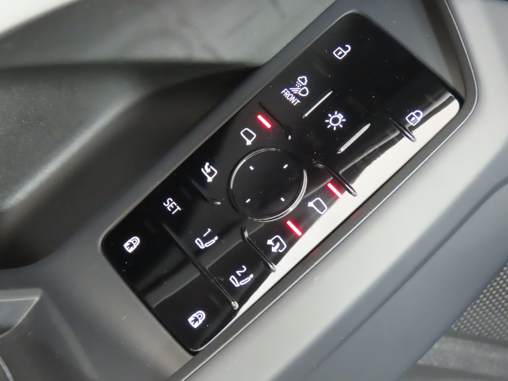 Thumbnail: 2025 Audi Q5 - 28