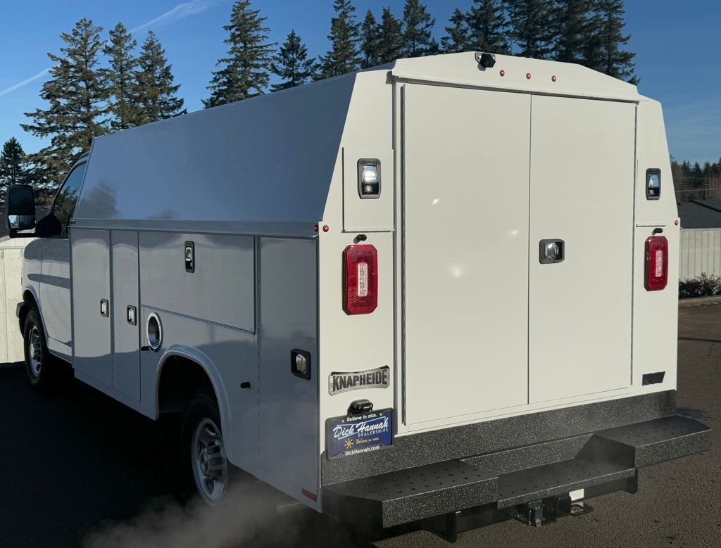 2024 Chevrolet Express 3500 WT