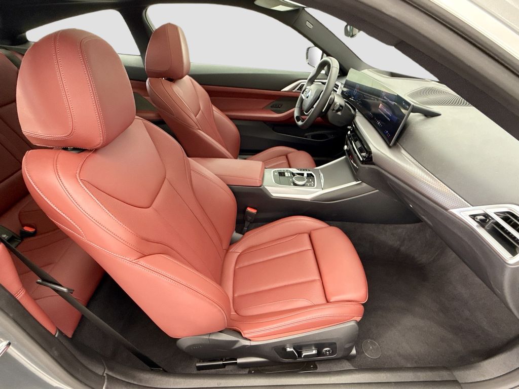 Thumbnail: 2026 BMW 4 Series - 19