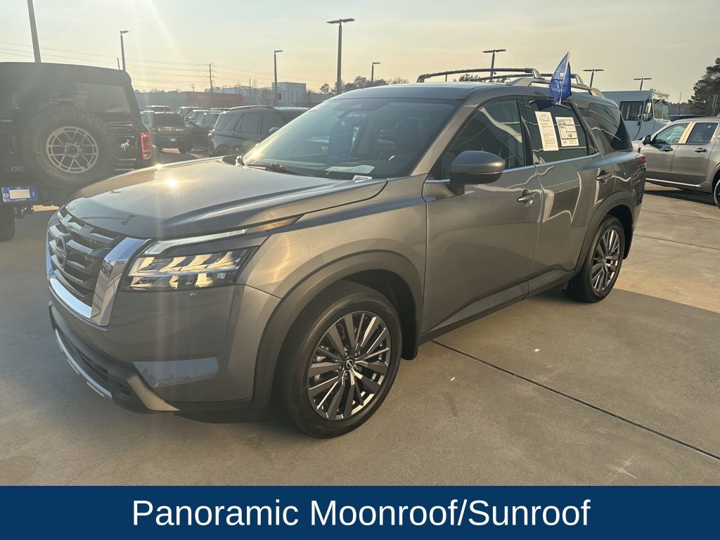 2024 Nissan Pathfinder SL FWD