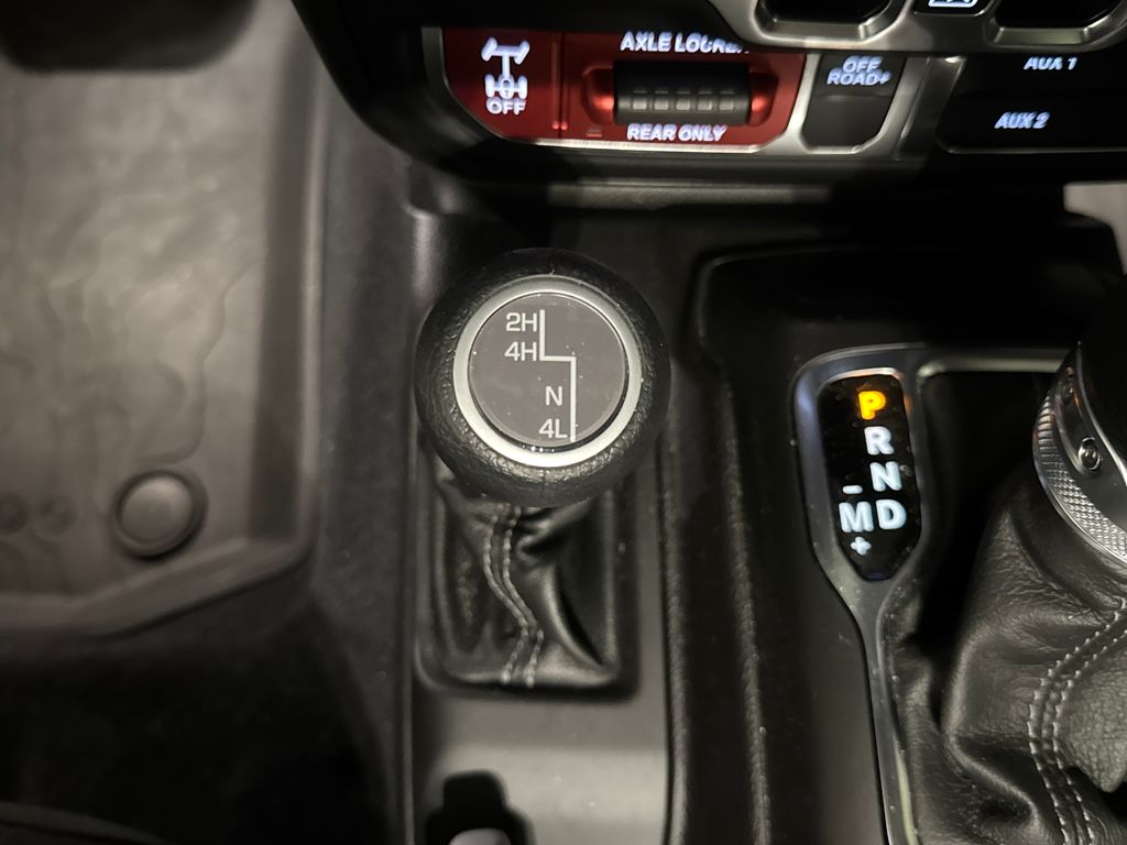 Certified Used 2025 White Jeep Mojave image 28