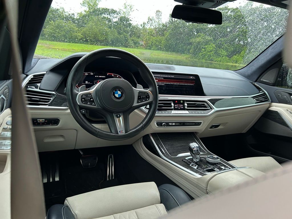 2022 BMW X7 M50i 12