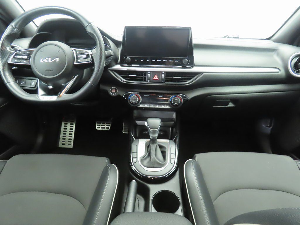 Thumbnail: 2022 Kia Forte - 13