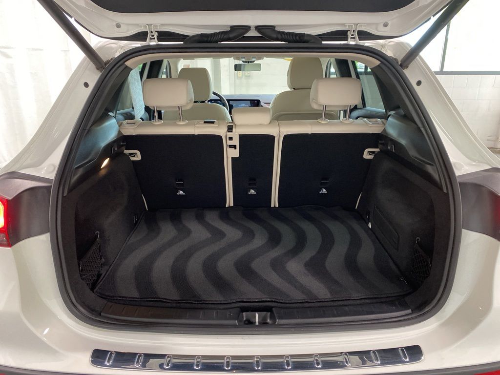 Used 2022 White Mercedes-Benz GLA 250 image 14