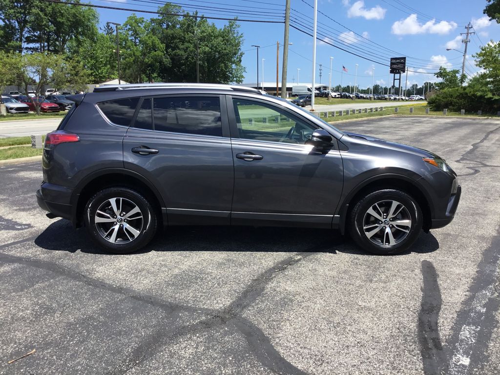 Thumbnail: 2018 Toyota RAV4 - 6