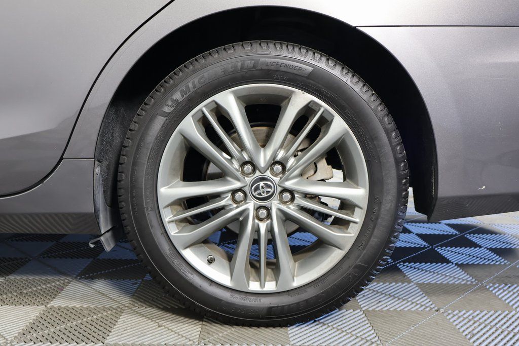 Thumbnail: 2017 Toyota Camry - 16