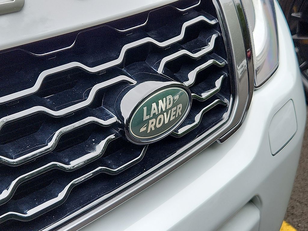 Thumbnail: 2017 Land Rover Range Rover Evoque - 4