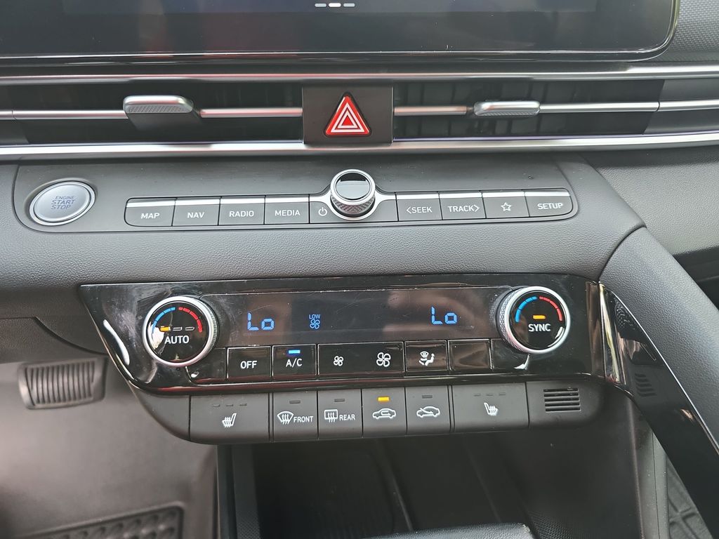 Used 2025 Hyundai Elantra Sedan