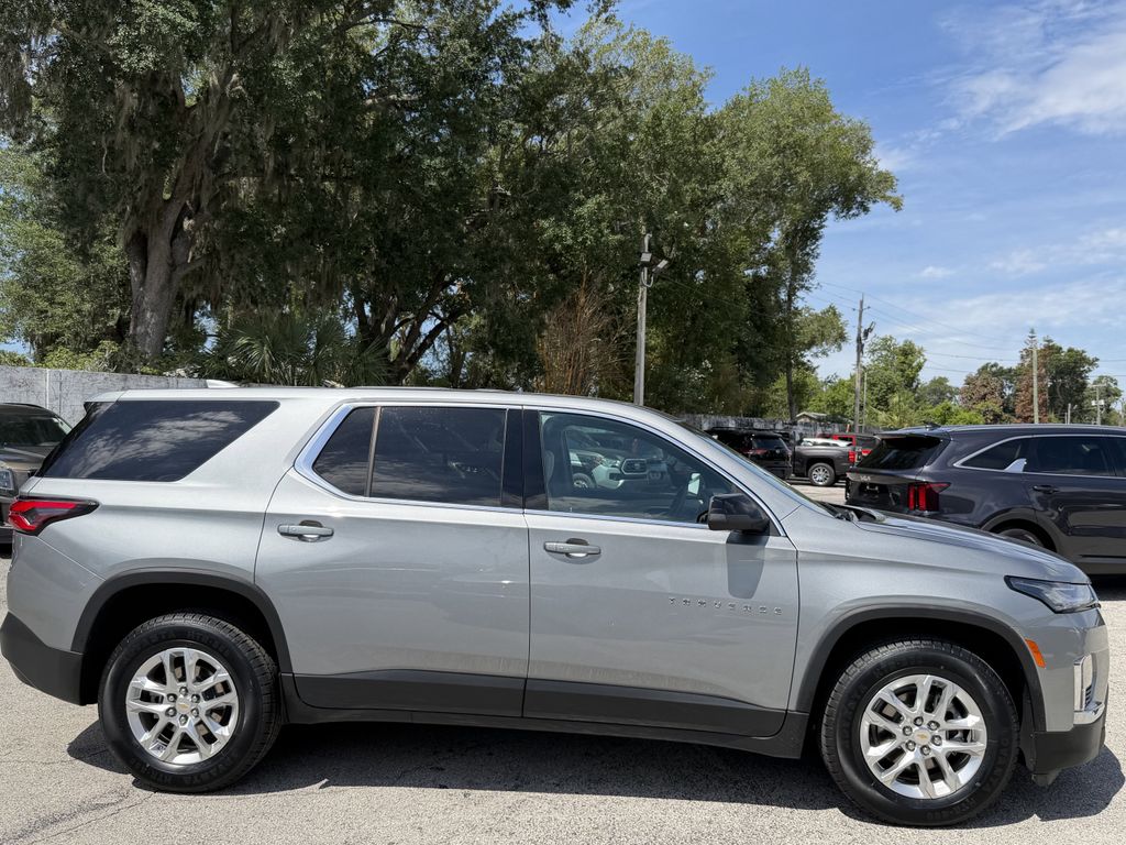 used 2023 Chevrolet Traverse car, priced at $19,991