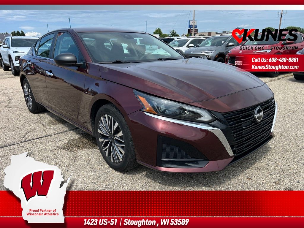 Garnet Pearl Metallic 2025 Nissan Altima Sedan Front-Wheel Drive Continuously Variable Transmission