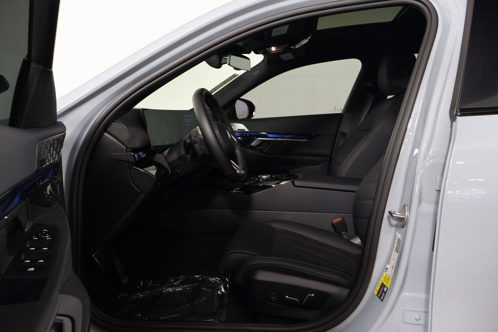 Thumbnail: 2024 BMW i5 - 10