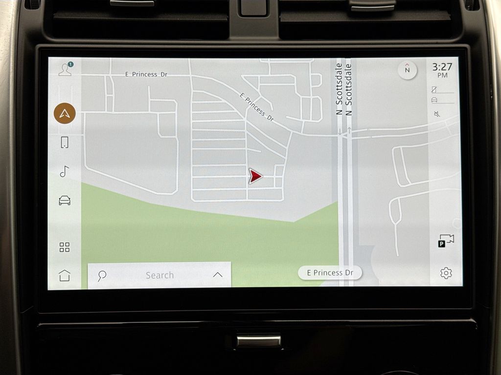 Thumbnail: 2025 Land Rover Discovery - 14