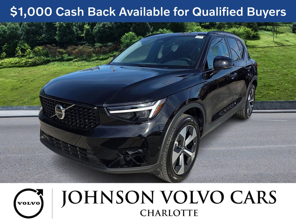 Onyx Black 2026 Volvo XC40 B4 Plus FWD SUV / Crossover Front-Wheel Drive Automatic