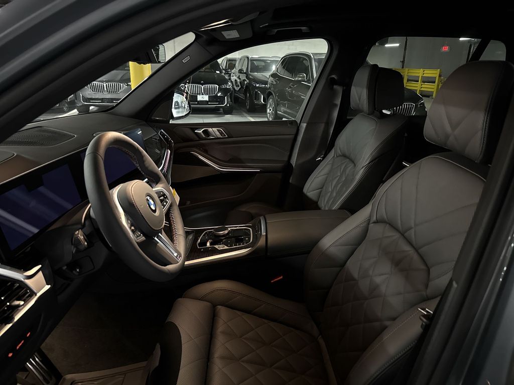 Thumbnail: 2026 BMW X5 - 11