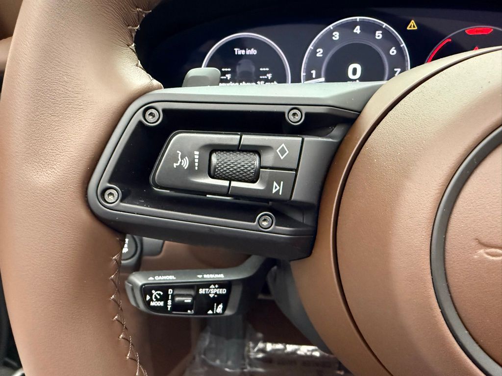 Thumbnail: 2026 Porsche 911 - 13