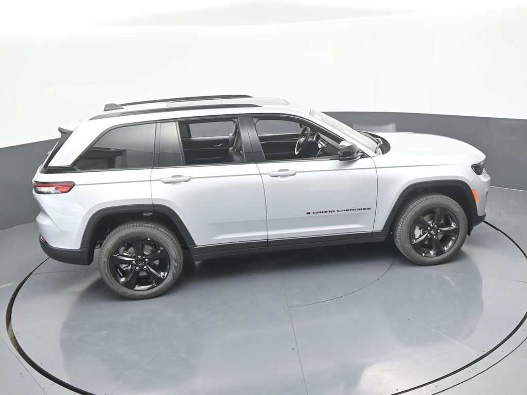 New 2025 Silver Zynith Jeep Limited image 47