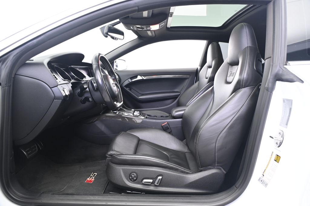 Thumbnail: 2013 Audi S5 - 26