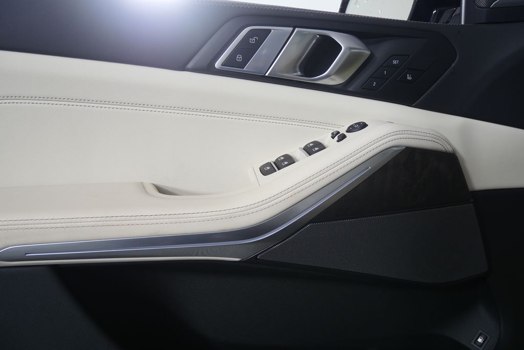 Thumbnail: 2026 BMW X5 - 8