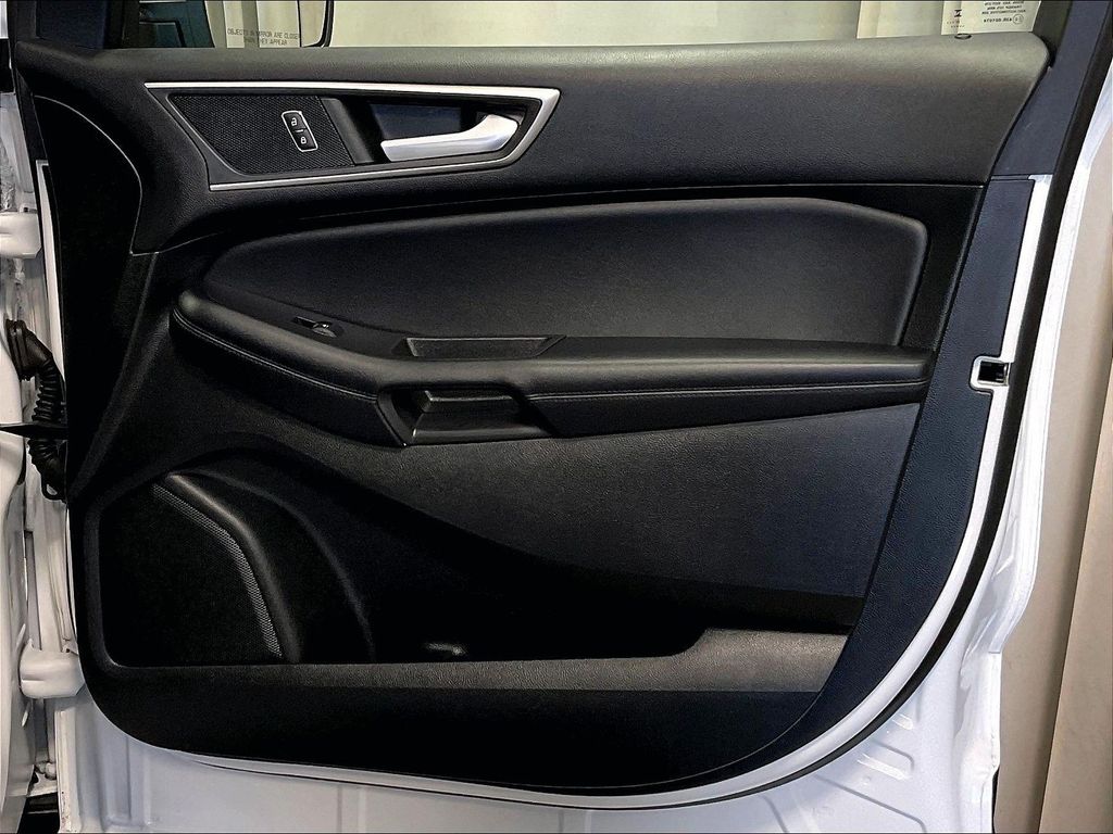 2022 Ford Edge — photo 12