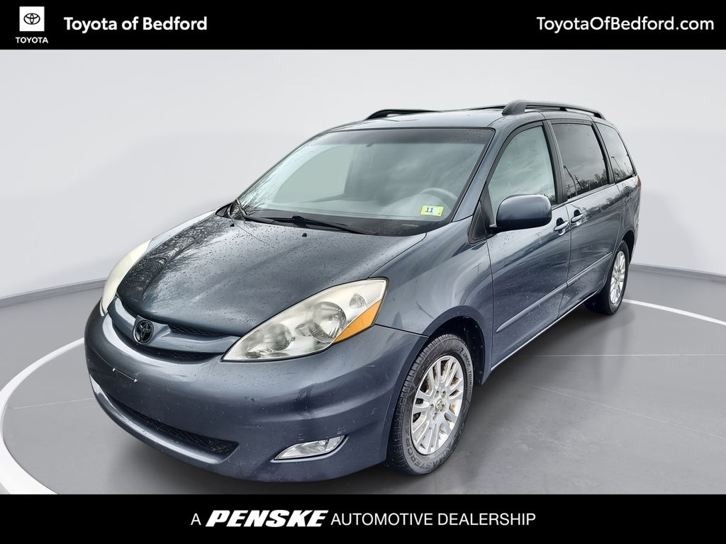 2010 Toyota Sienna XLE -
                Bedford, OH
