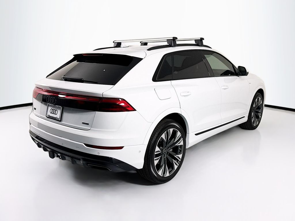 Thumbnail: 2026 Audi Q8 - 5
