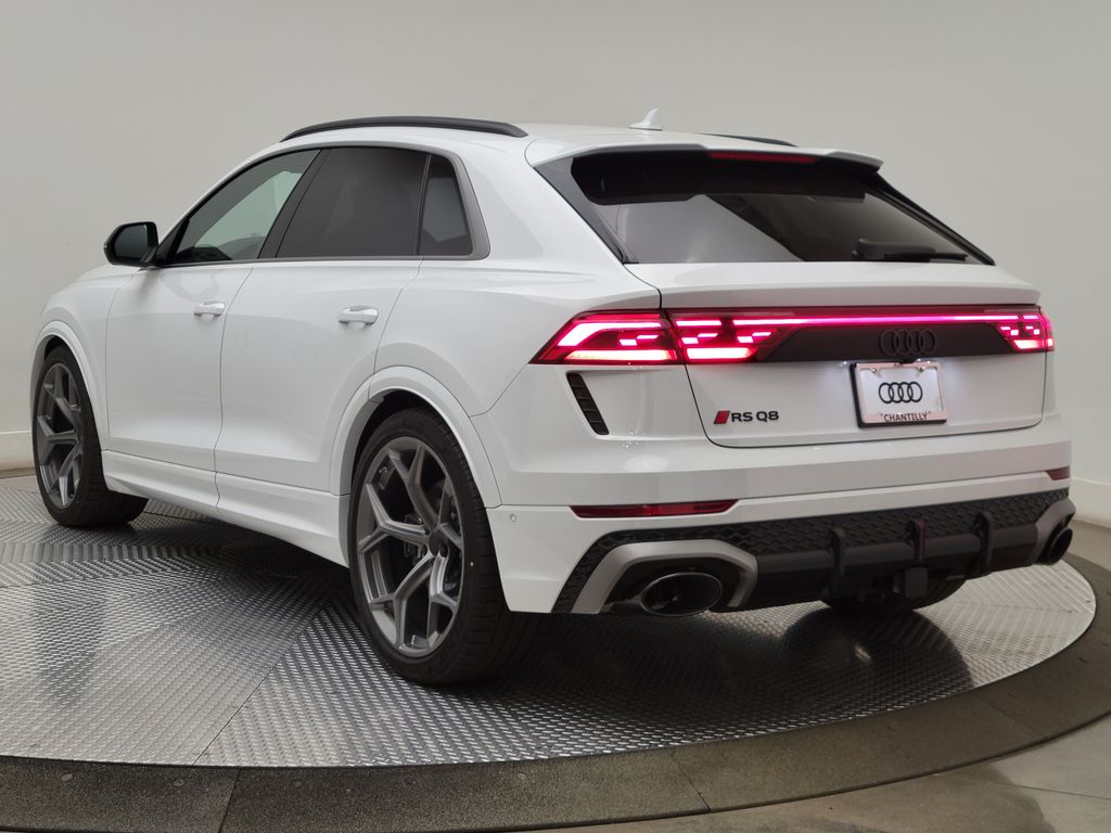 Thumbnail: 2026 Audi RS Q8 - 4