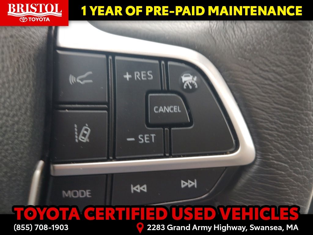 Used 2025 Toyota Sienna Van
