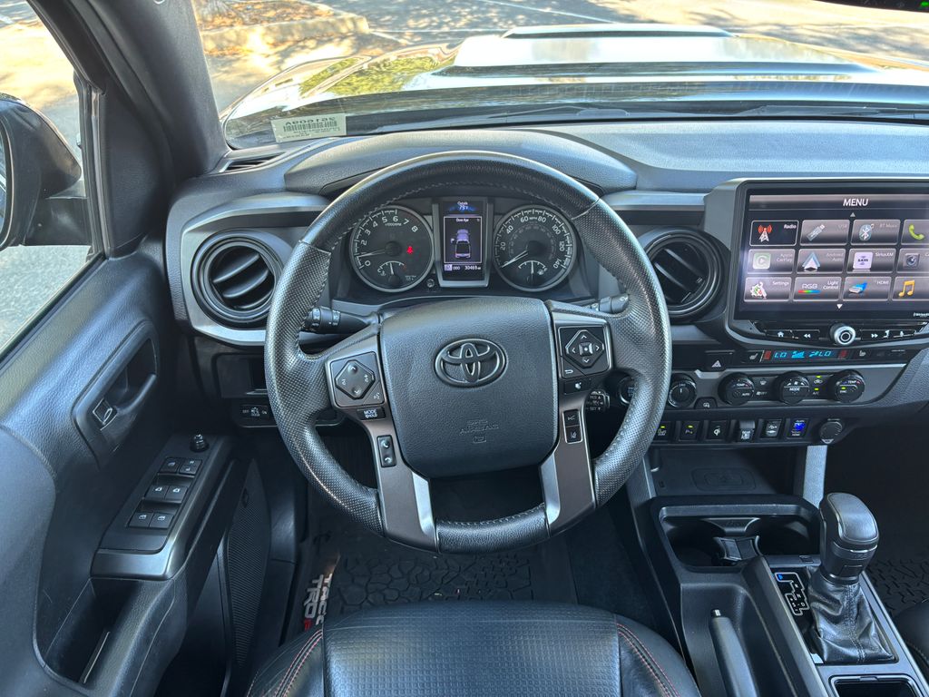 Thumbnail: 2019 Toyota Tacoma - 10