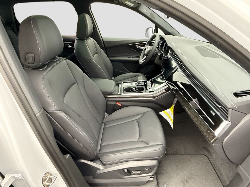 Thumbnail: 2026 Audi Q7 - 19