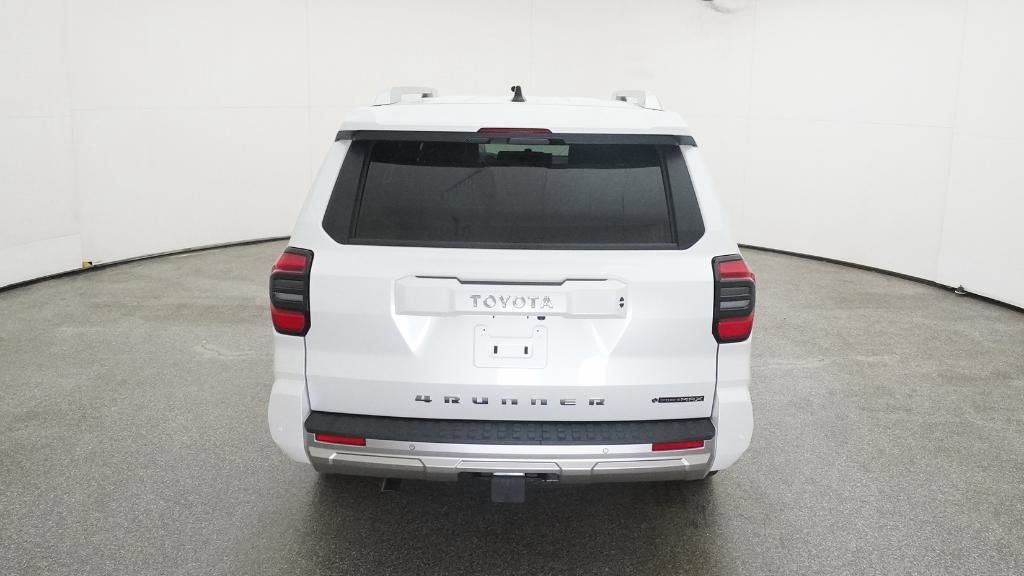 Thumbnail: 2025 Toyota 4Runner - 12