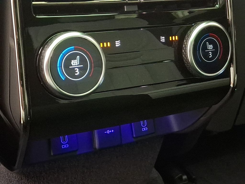 Thumbnail: 2026 Land Rover Range Rover Sport - 7