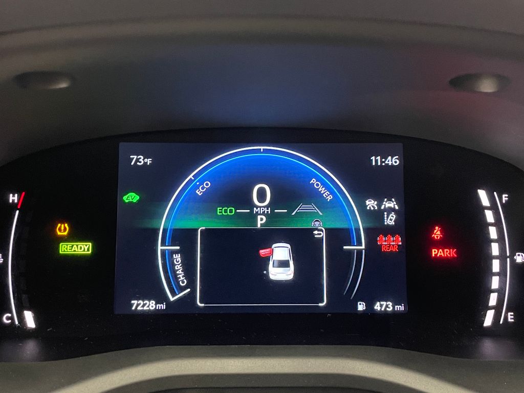 2025 Toyota Camry LE 24