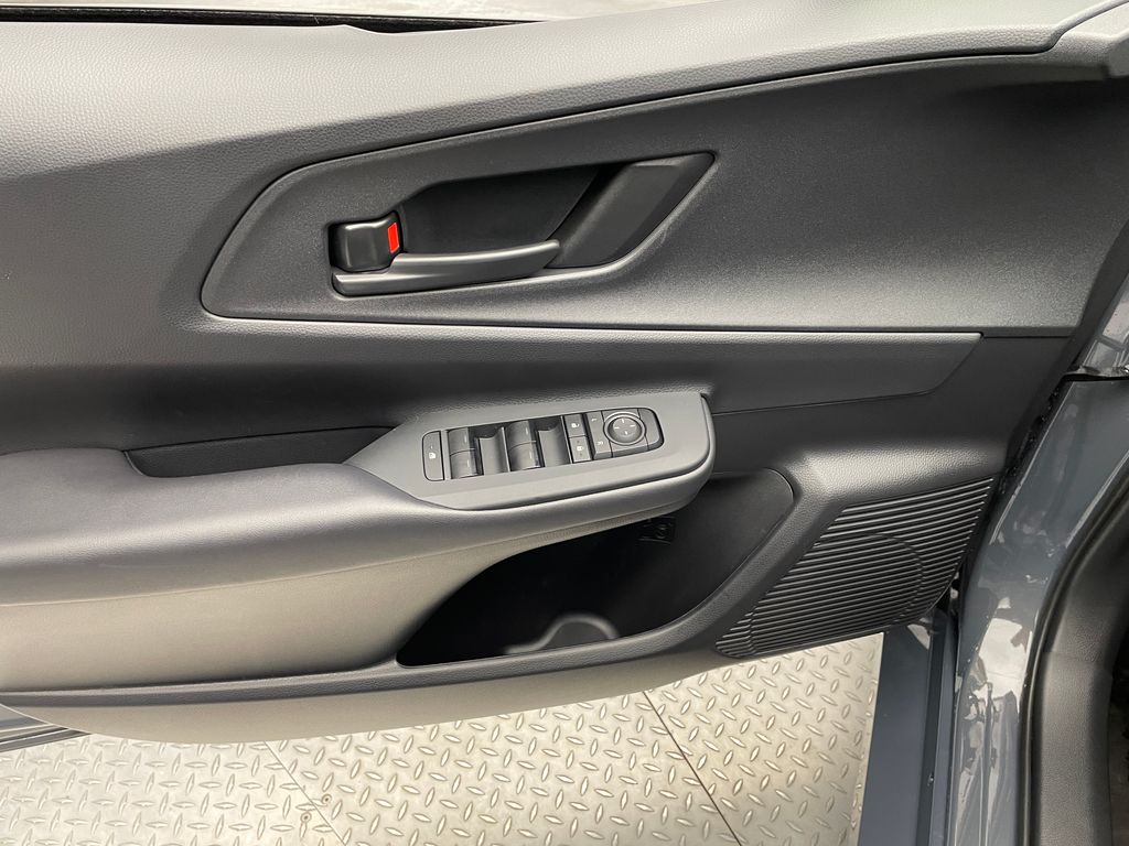 Thumbnail: 2024 Toyota Prius Prime - 9