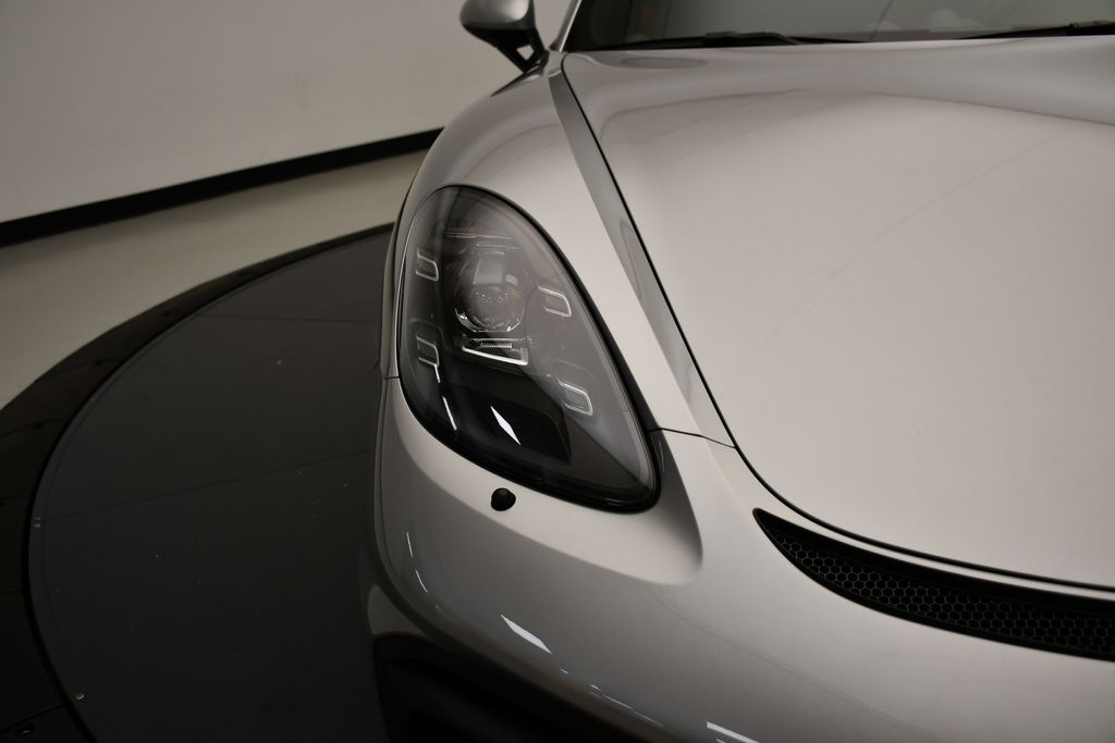 Thumbnail: 2021 Porsche  - 14