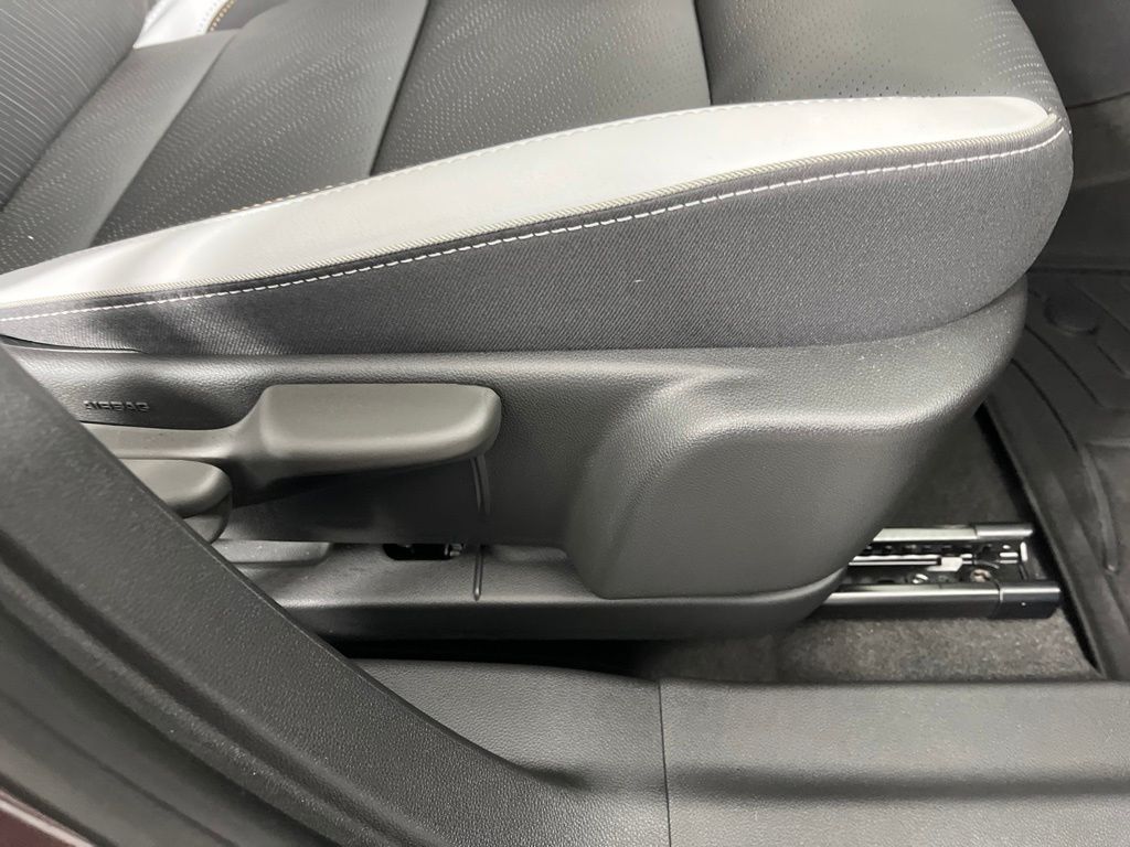 Thumbnail: 2025 Buick Envision - 9