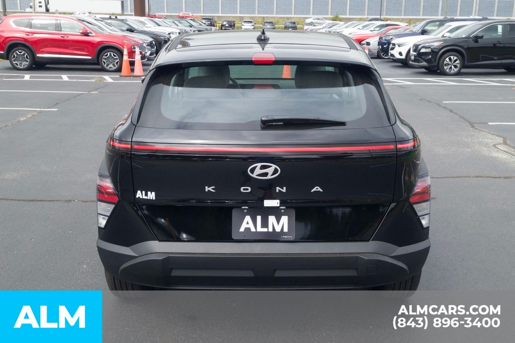 Used 2026 Black Hyundai SE image 6