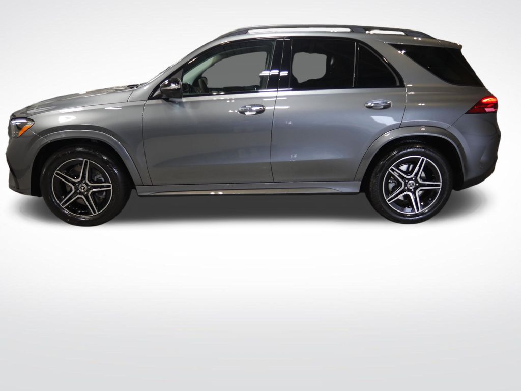 Thumbnail: 2026 Mercedes-Benz GLE - 2