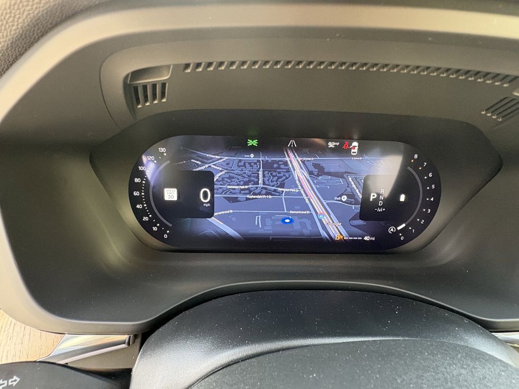 New 2026 Crystal White Volvo B5 AWD Plus image 18