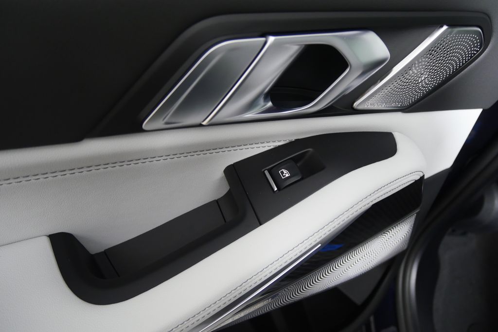 Thumbnail: 2026 BMW X5 - 13