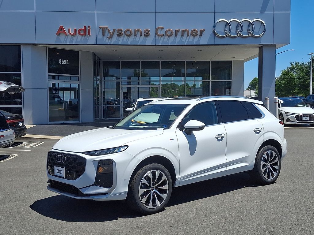 Thumbnail: 2026 Audi Q3 - 1