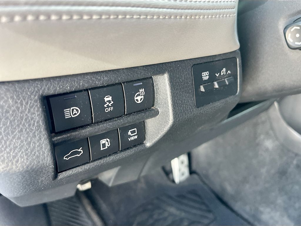 Used 2019 Gray Toyota Touring image 10