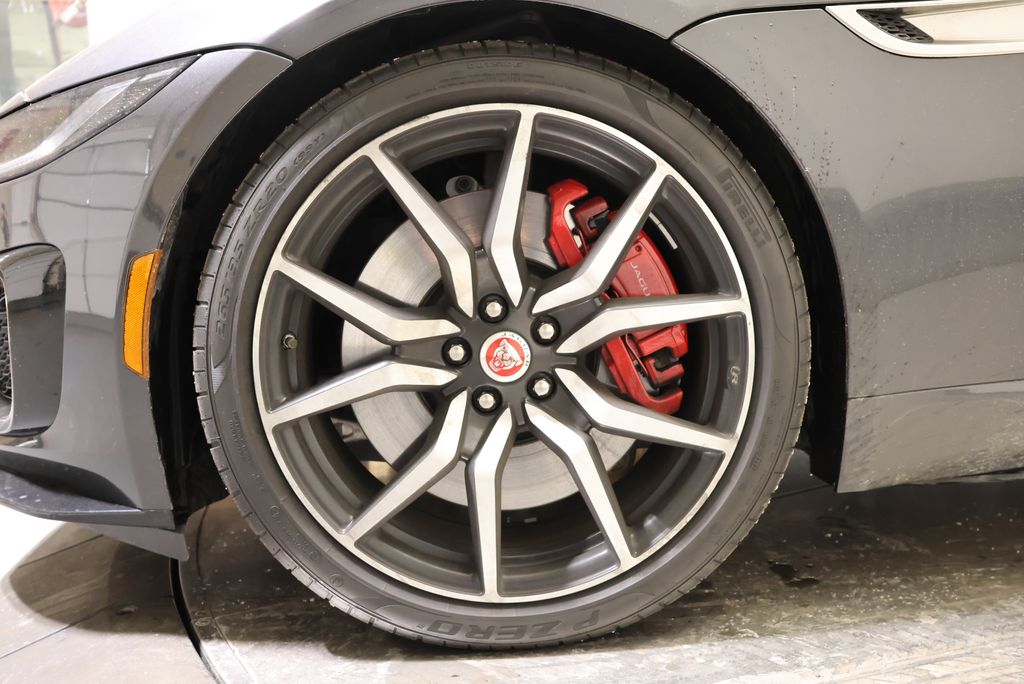 Thumbnail: 2023 Jaguar F-Type - 9