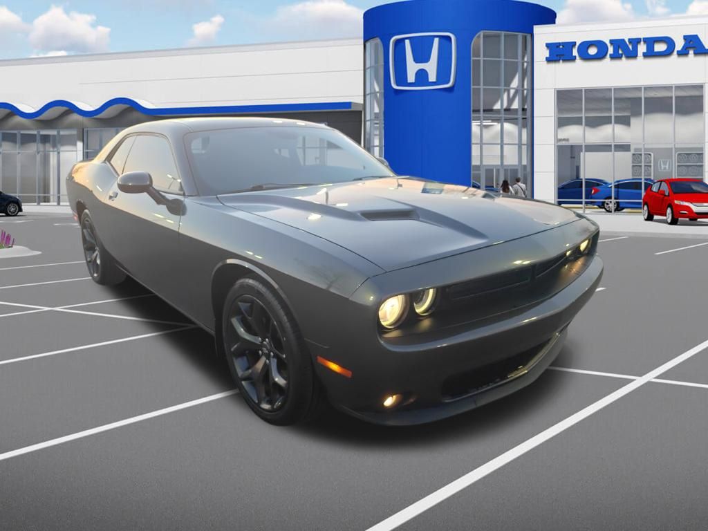 2020 Dodge Challenger SXT RWD