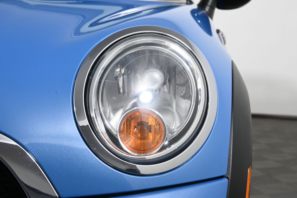 2014 MINI Cooper Base 17
