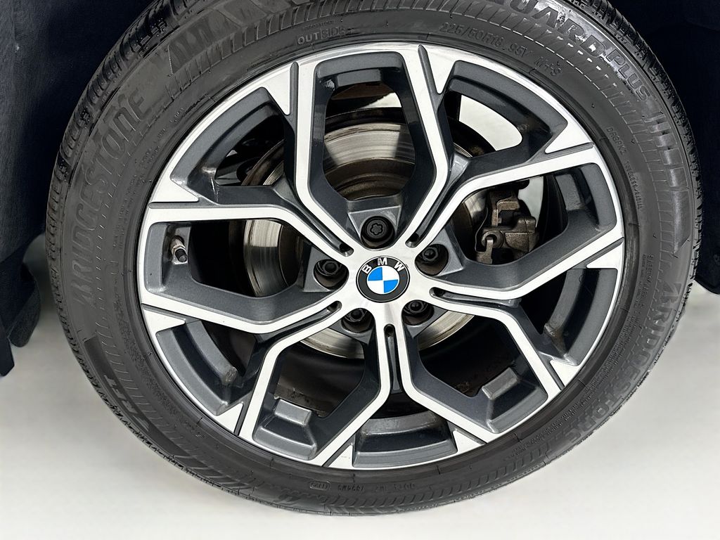 Thumbnail: 2021 BMW X1 - 30