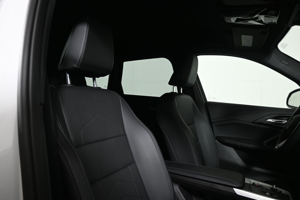 Thumbnail: 2023 BMW X1 - 32