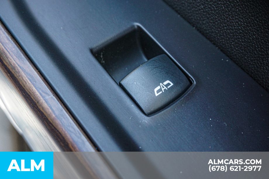 Used 2020 Beige Chevrolet High Country image 59