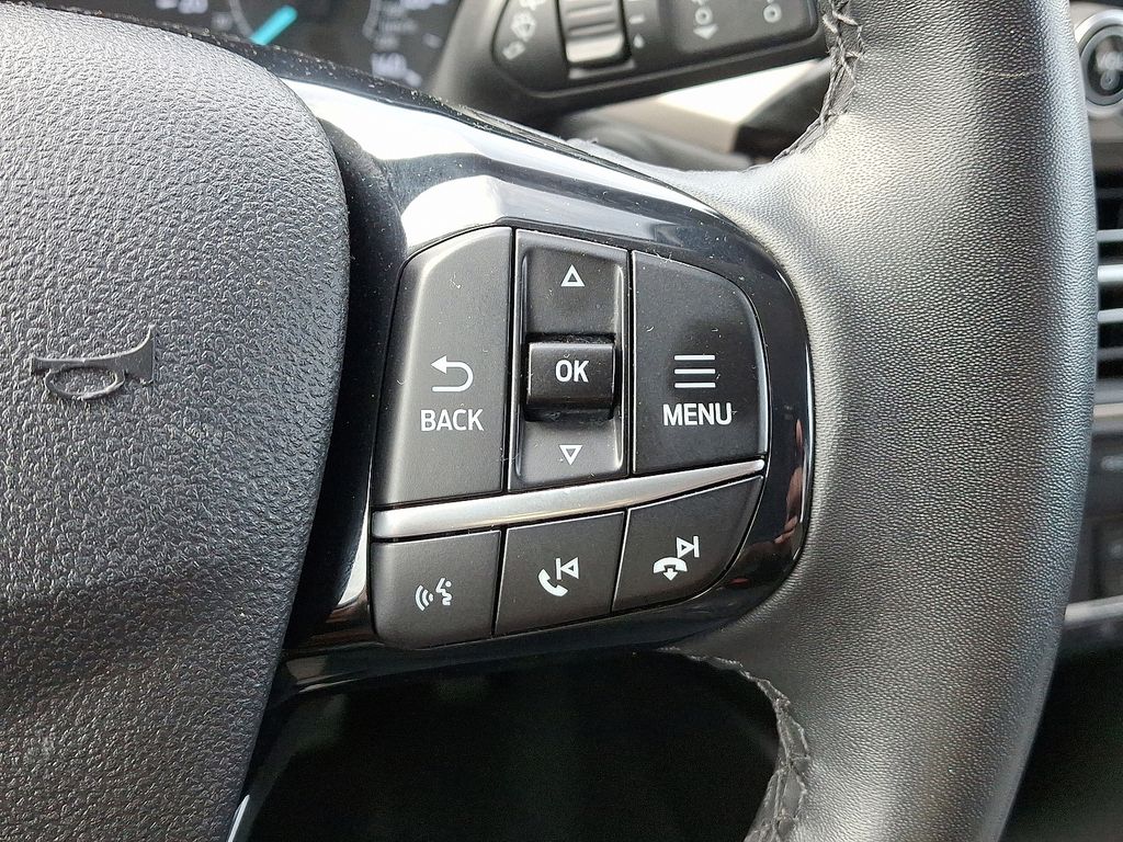 Thumbnail: 2022 Ford Escape - 23